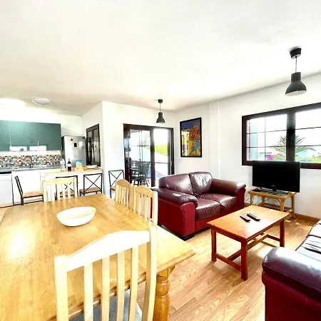 Villa Estupenda Villa Con Piscina Privada, Wifi Y Vistas Al Mar En Playa Blanca *