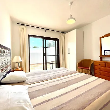 Estupenda Villa Con Piscina Privada, Wifi Y Vistas Al Mar En Playa Blanca Villa