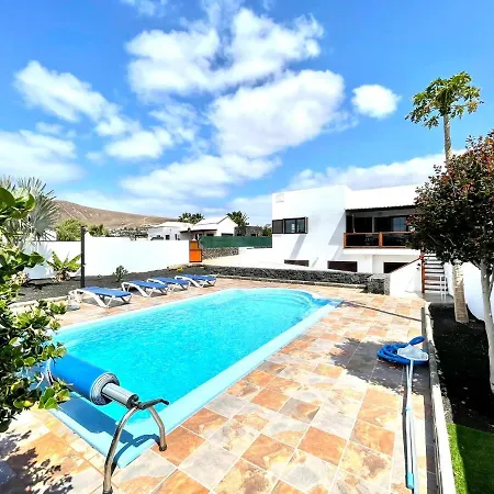 Estupenda Villa Con Piscina Privada, Wifi Y Vistas Al Mar En Playa Blanca Playa Blanca (Lanzarote)